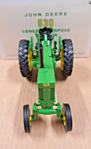 Ertl John Deere 530 General Purpose Tractor 1/16 2007 Waterloo Special Award - Picture 6 of 9