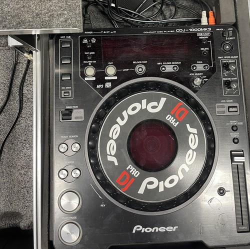 Pair of 2 Pioneer CDJ-1000MK2 DJ Turntables - Set With Travel Case - Picture 4 of 8