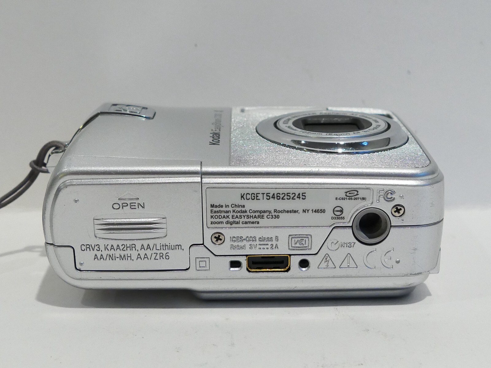 Kodak EasyShare C330 Digital Camera / 34mm102mm / 3x Optical Zoom / 4