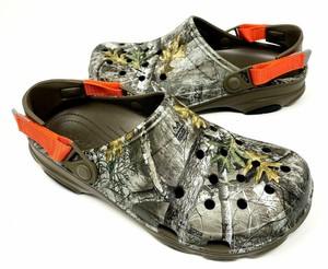 crocs men's classic realtree edge clogs