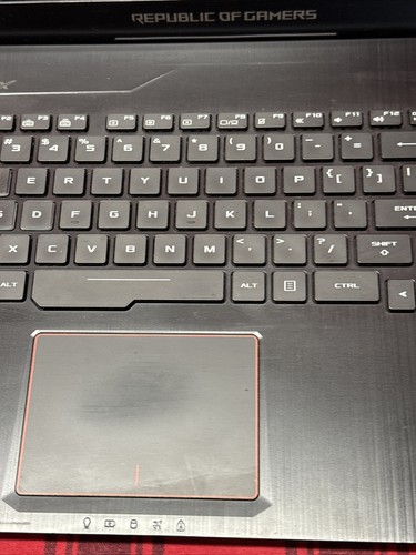 ASUS REPUBLIC OF GAMERS STRIX Model GL553V - Picture 3 of 14