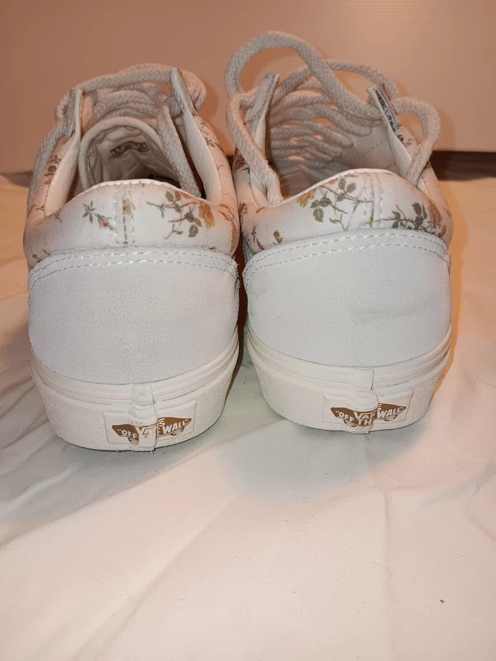 Vans 500714 Size 8.5M/10W White Leather With Pink Roses On Canvas Low Top Lace - Image 2 of 4