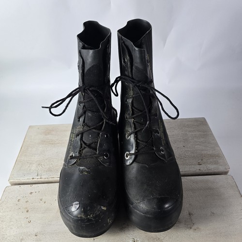 Vintage Bata US Military 1989 Extreme Cold Weather Mickey Mouse Combat Boots 8W - Picture 3 of 12
