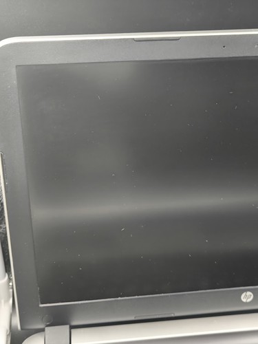 HP Pavilion 15-ab129no Laptop - AMD A4 4GB RAM No SSD - Picture 5 of 13