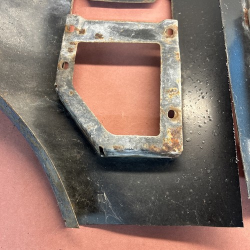1970-1981 Pontiac Trans Am Fender Vent LH RH Scoop Vent Heat Extractor Cut Outs - Picture 14 of 15