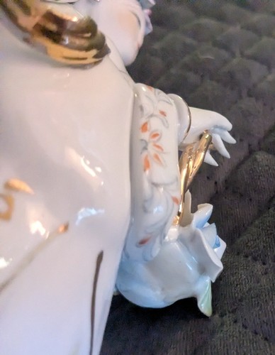 Vintage zarte Porzellan Geisha Göttin hält Blumen im Korb 11" - Bild 12 von 19