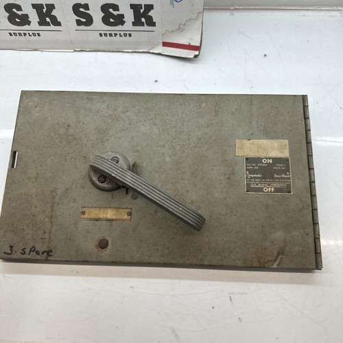 ITE V7F3204 200 Amp 240V 3 Pôles Fusionné Vide-Break Panelboard Interrupteur **COUVERTURE SEULE* - Photo 2/7