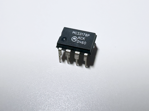 MC33178P MOTOROLA Dual Operational Amplifier IC Bipolar OpAmp DIP-8 - Picture 1 of 3