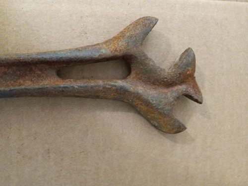 ANTIQUE EMERSON 10" TRACTOR FARM IMPLEMENT WRENCH TOOL - Picture 3 of 8