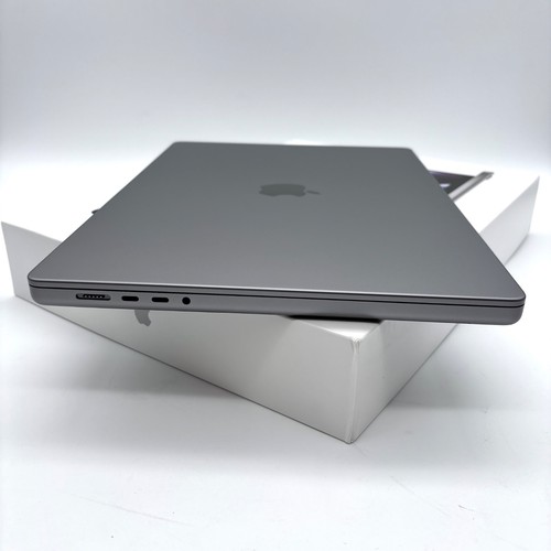 2021 Apple M1 Pro MacBook Pro 16" 32GB/512GB SSD (Space Gray) - A2485 - Foto 2 di 18