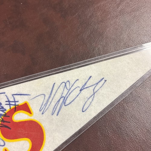 1992 Atlanta Hawks Team Signed Pennant With Toploader - Picture 14 of 20