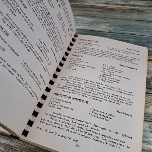 Sharing Recipes First Presbyterian Church Irwin PA Cookbook 1985 - Picture 7 of 8