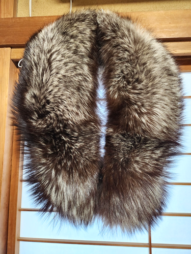 SAGA FOX Genuine Fur Collar Stole Wrap | Natural Brown Silver Trim | Unused VTG - Picture 6 of 17