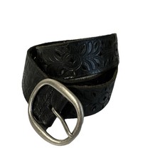 Vintage FOSSIL Black Leather Belt Cut Out Silver Buckle 43.5  Long 1.5  Wide