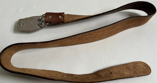 Cinturón de cuero marrón en relieve vintage para hombre con hebilla de ciervo talla 32? Bellotas de Estados Unidos - Imagen 3 de 6