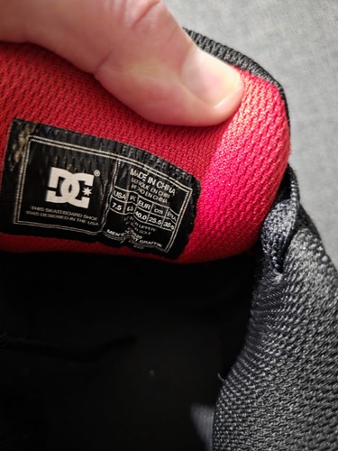 DC Shoes Skateboarding Shoes Mens Size 7.5. Suede.  - Picture 6 of 6