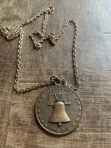 Vintage Liberty Bell 1776-1976 Bicentennial Coin Medallion 24” Chain Necklace