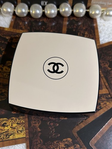 Chanel Les Beiges Healthy Glow Sheer Powder B40Full Size 0.42 oz New/Free Ship - Picture 3 of 6