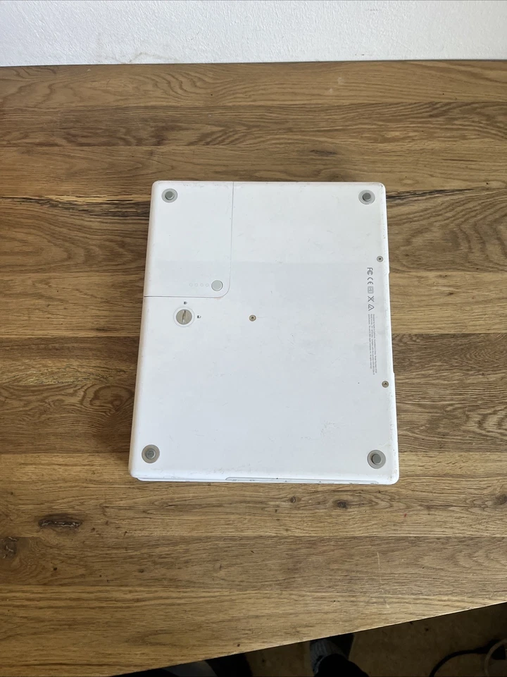 Apple iBook G4 zustand unbekannt ohne Ladegerät - Bild 3 von 4