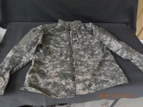 ARMY COMBAT UNIFORM COAT,, FLAME RESISTANT, SIZE MEDIUM - REGULAR - Picture 3 of 9
