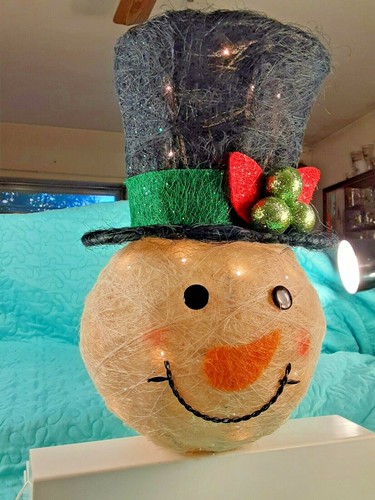 SNOWMAN Head Wearing A Black Top Hat Light Up Plug In 15.5" Tall Christmas - Picture 6 of 12