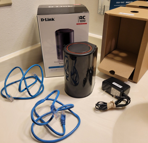 D-LINK WIRELESS  AC1200 DUAL BAND GIGABIT RANGE EXTENDER  / DAP-1650