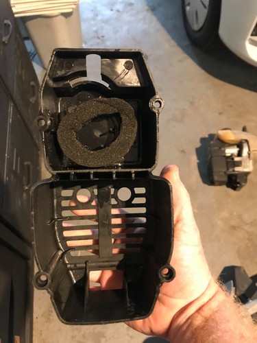 RYOBI 790R 31CC Grass Trimmer AIR BOX FILTER COVER LID MUFFLER COVER - Picture 2 of 5