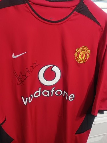 José Kleberson firmó la camiseta del Manchester United - Imagen 3 de 11