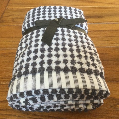 DKNY - 2 Piece Hand Towel Set - Blue & White Print - New - 第 5/6 張圖片