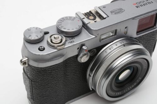 Fujifilm X100S 16.3MP Digital Camera, Parts or Repair - Picture 7 of 11