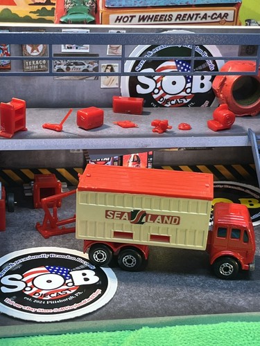 Lesney Matchbox 1976 Mercedes Benz Sealand Container Truck Red USED NM Condition - Picture 4 of 7