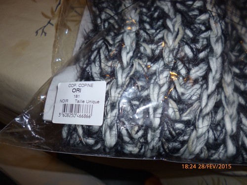 COP COPINE HIVER 2015 : Echarpe modèle ORI, neuve, étiquetée valeur 60€ - Picture 3 of 30