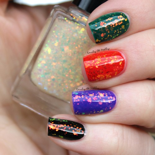 Emily de Molly All the Feelings - Red Green Iridescent Glitter Nail Polish - Picture 4 of 6
