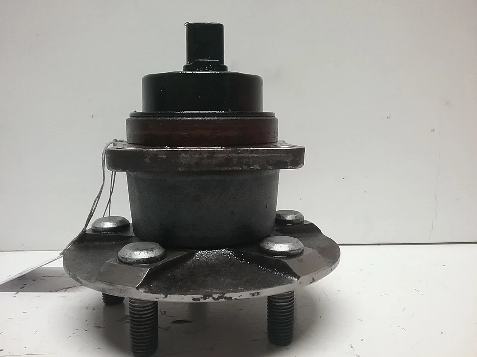 Cojinete de cubo de rueda trasera izquierda Toyota Corolla 2003-2010 con ABS 89544-02020 Foto 2 de 4