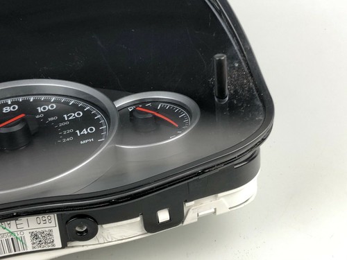 2004 - 2009 Subaru Legacy Instrument Cluster Speedometer Gauges 85013AG520 - Picture 2 of 11