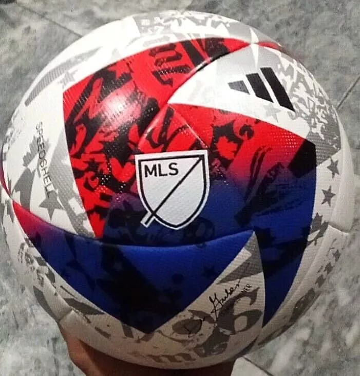 Preços baixos em Bolas Adidas mls