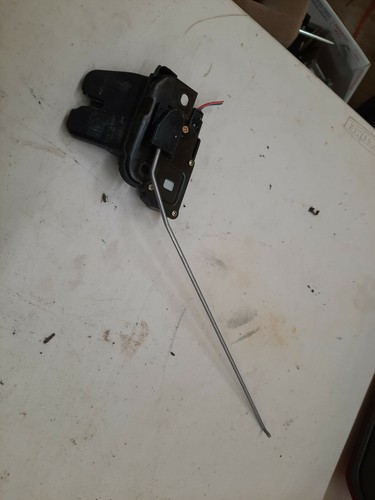 2000,2001 Lexus Es300 SHIROKI TURN LATCH ASSEMBLY - Picture 1 of 2