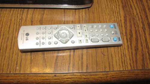 LG DN191H HDMI DVD/CD/VCD Player  - Ultra Thin Design Excellent Working Cond. - Picture 3 of 6