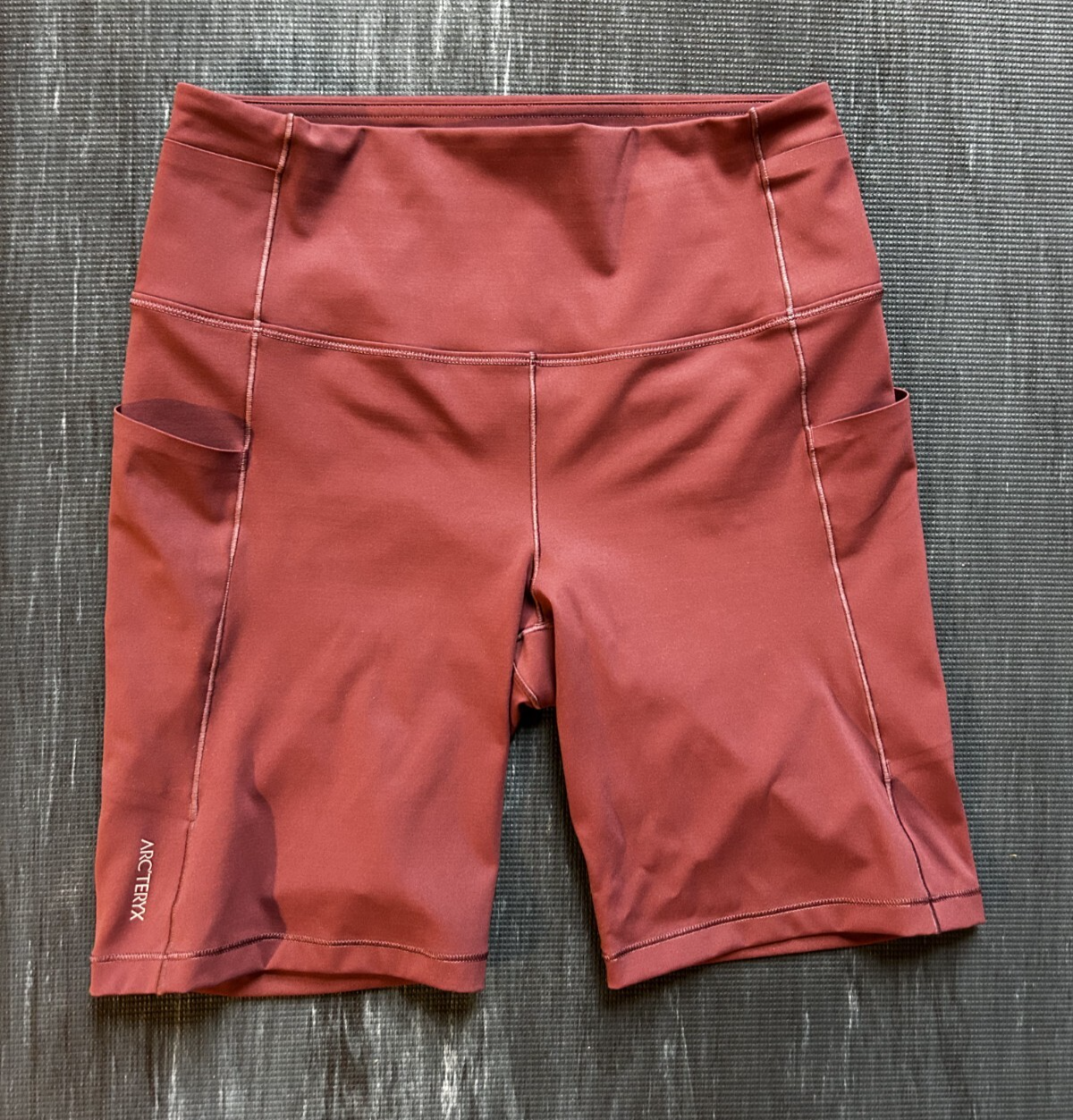 ARC'TERYX Arcteryx pantaloncino donna fantasia marrone chiaro essenziale vita alta 8" taglia 6