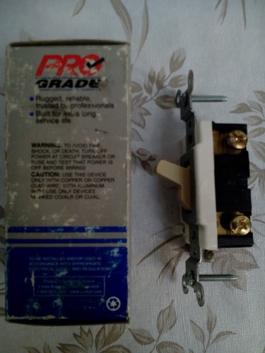 CS120-2IS Leviton Pro Grade Heavy Duty Grounding Switch 20 Amp 120V-277V Ivory - Picture 5 of 12