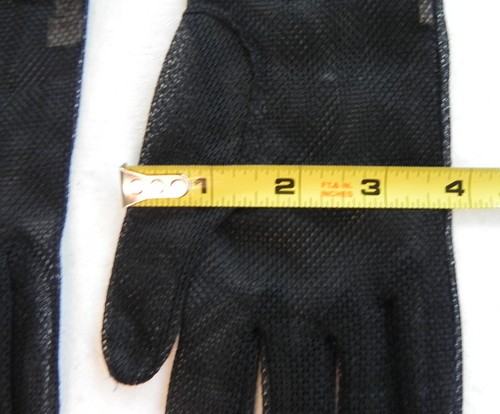 VTG LOT 3 Pairs Women's SMALL Knit Gloves Black, Pink, White Made In France! - Picture 17 of 18