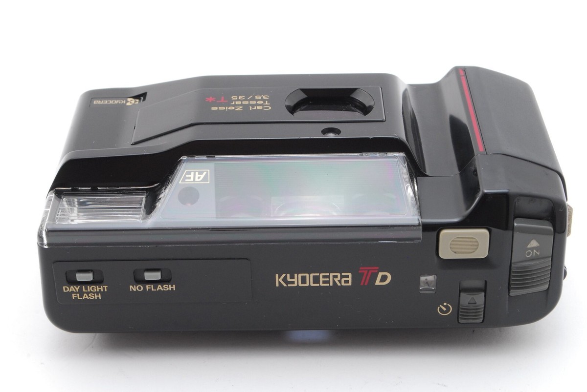 Kyocera T D / Carl Zeiss Tessar 35mm f/3.5 T* – Natural