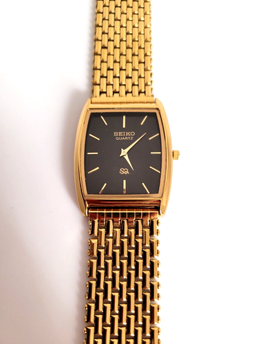 Mint Condition - RARE - Vintage Slim Tank Quartz Men's Gold Wrist Watch