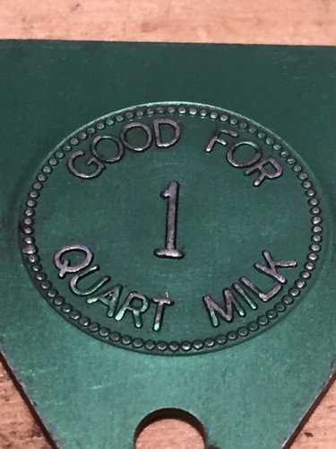 Token, Clover Valley Dairy, Atikokan 4507, For 1 Quart Of Milk Green Coin B12 - Picture 7 of 7