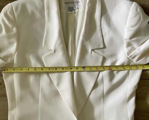 Jones New York Women’s 2 Piece Skirt Suit Ivory Gold Buttons Size 12 - Picture 24 of 24