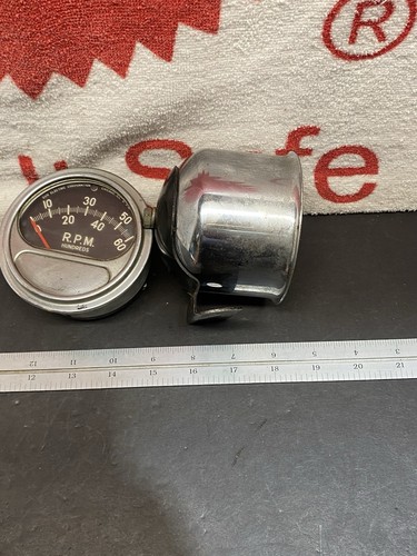 Vintage Sun Tachometer RC-7 and Bracket. 6000 RPM - Picture 9 of 10