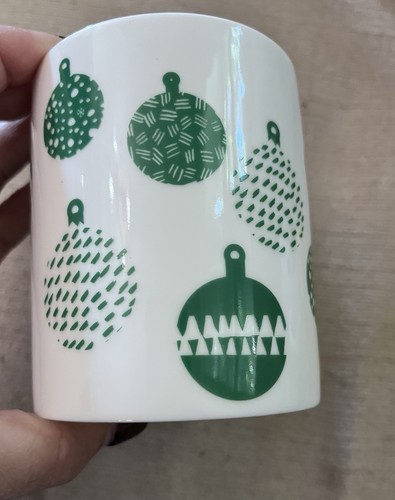 Taza Starbucks Christmas Holiday 2016 12 fl oz adornos verdes en blanco - Imagen 5 de 7