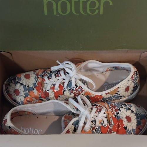 Hotter Mabel FLORAL SNEAKERS Size 9.5 US 41.5 EU Beige/Blue/Red With Box - Picture 13 of 13