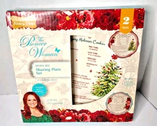 PIONEER WOMAN CHEERFUL ROSE SPECIAL HOLIDAY EDITION SHARING PLATE SET (2) 12"