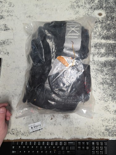 Big Dog Tree Stand Full Body Fall Arrest Harness New In Package Tree stand - Picture 8 of 9